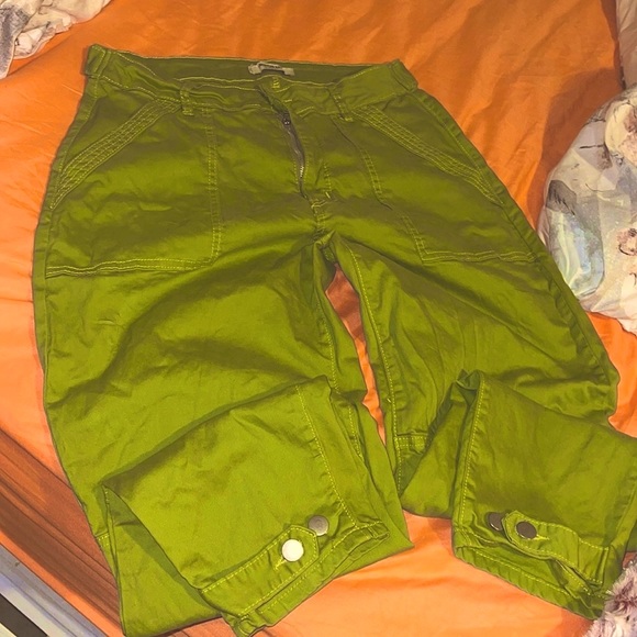 fashion nova 🫒 olive green high waisted pant - Picture 2 of 5